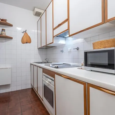 Castello&piazza Della Libertà Olimpia Elegant Flat Appartement *